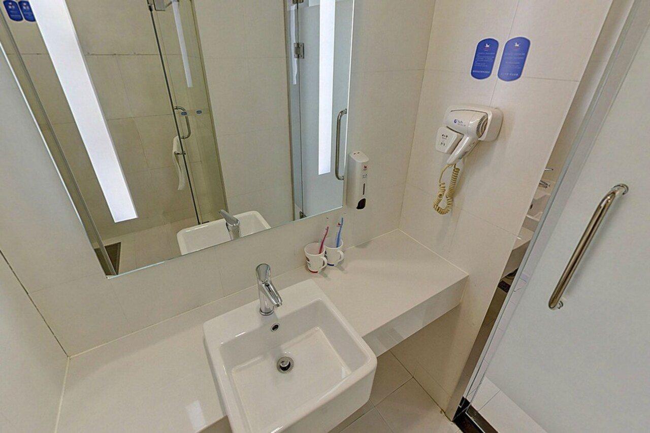 Hanting Hotel Shanghai Xujiahui エクステリア 写真